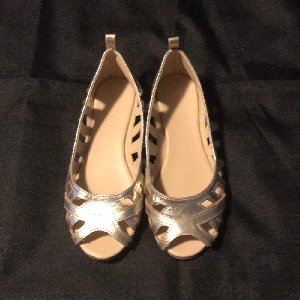 Girls shoes